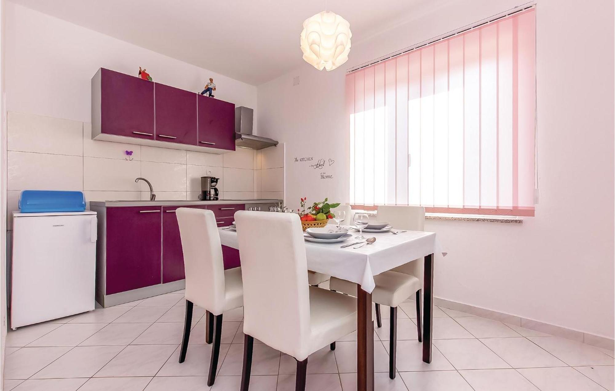 Awesome Apartment In Dobrinj With Wifi Экстерьер фото
